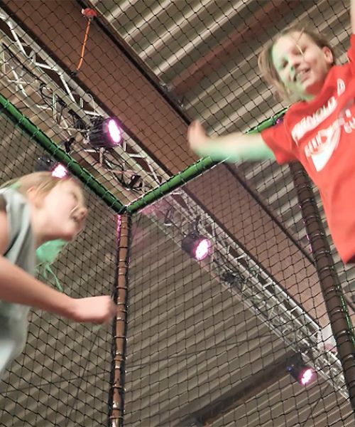 Mega Hüpfburg im Foxx Club